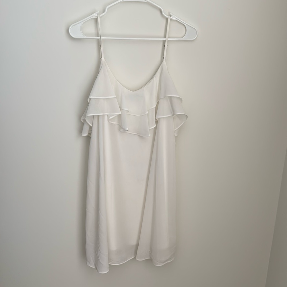 Lulu’s white mini dress
